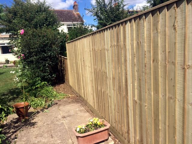 Fencing in Eynsham garden